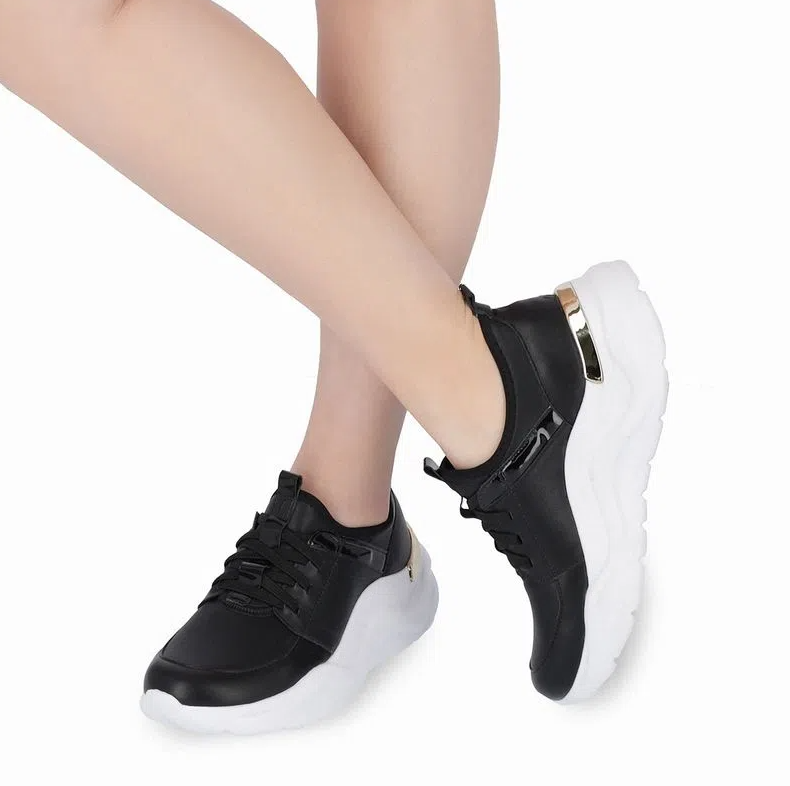 Piccadilly Tennis Shoes