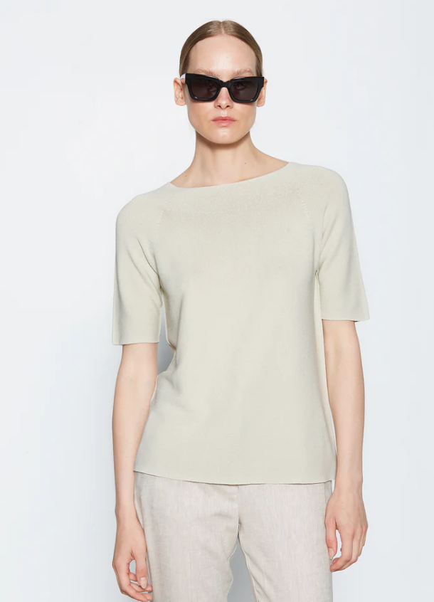 Scorpion mesh boat neckline