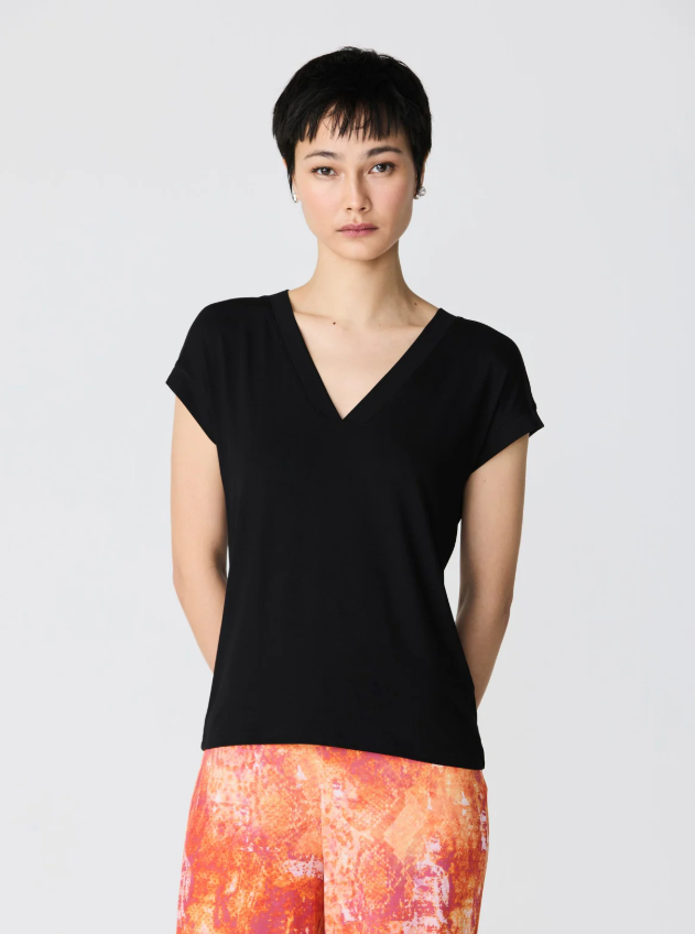 Scorpion basic t-shirt with beak