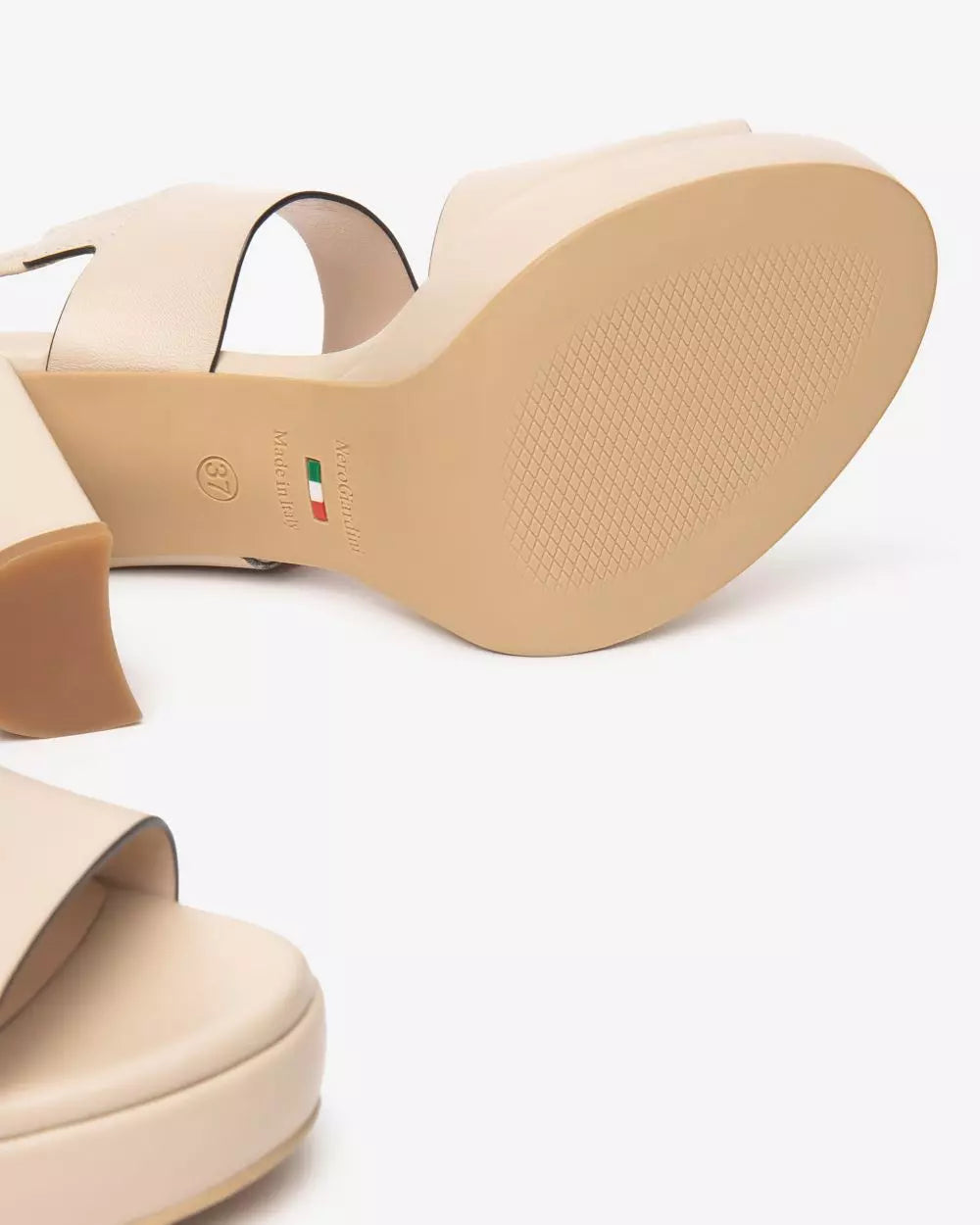 Nero Giardini Sandália