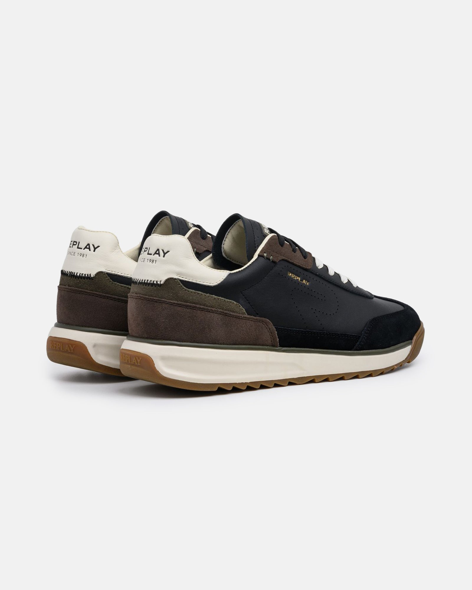 Ténis Replay Yard M Sport em Pele e Camurça com Logo Dourado