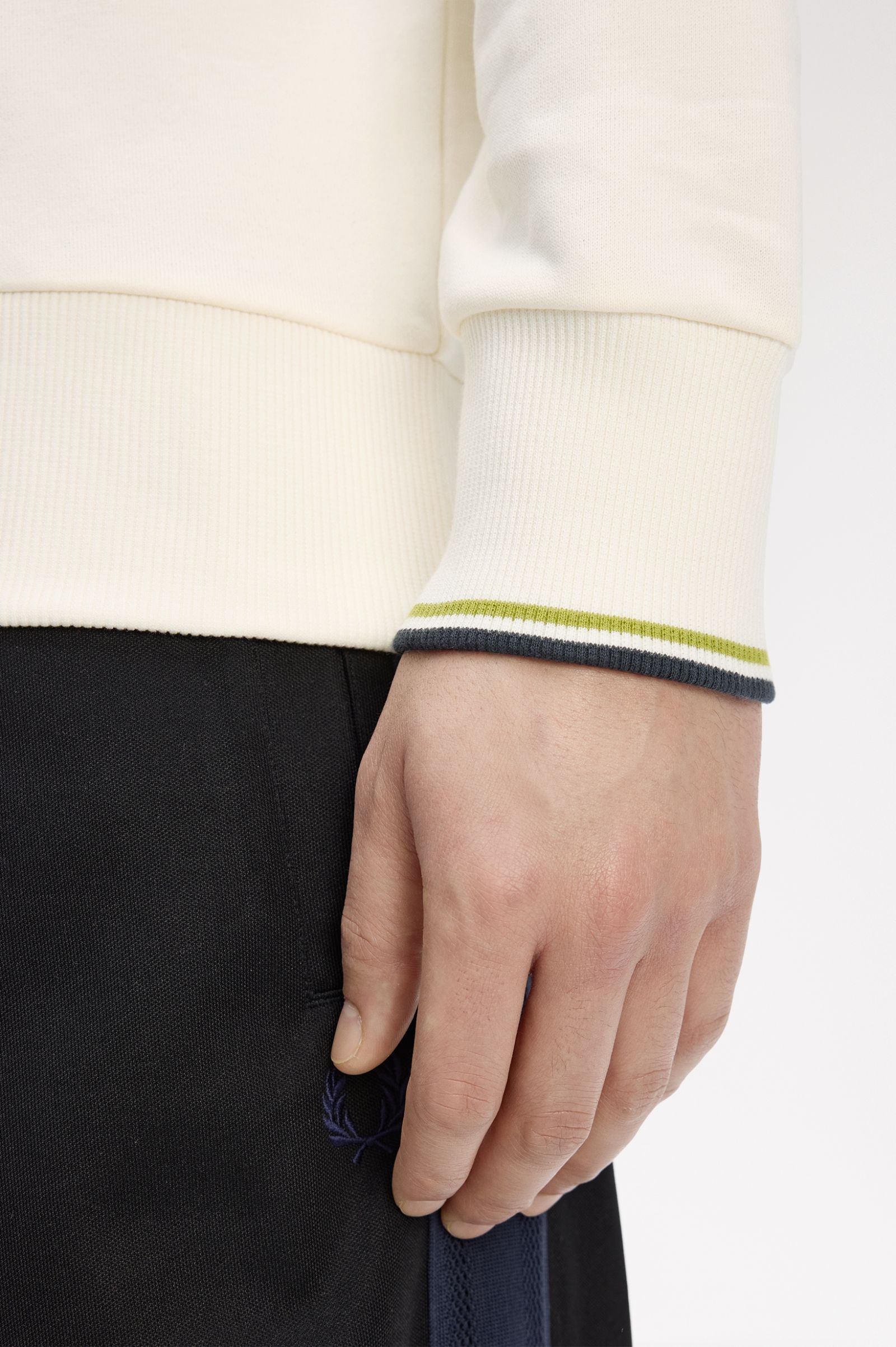 Polo Fred Perry com fecho