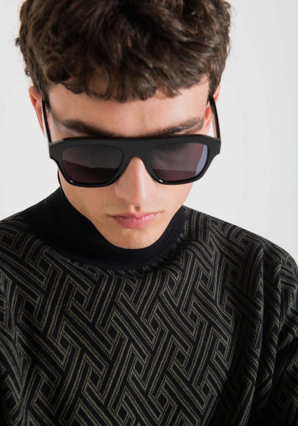 Camisola Antony Morato Gola Alta em Algodão